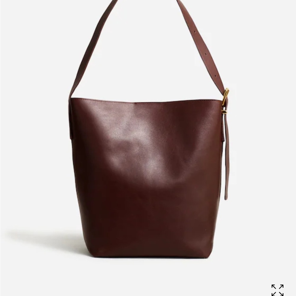 Madewell The Essential Bucket Tote in Chocolate Raisin